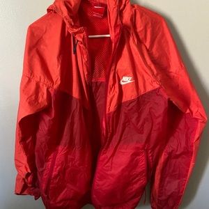 nike wind breaker